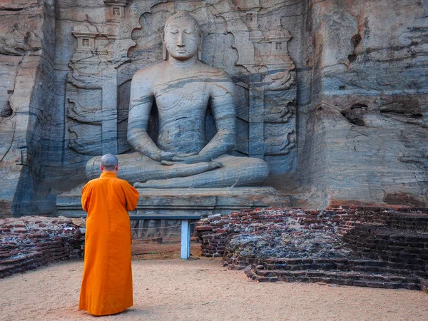 depositphotos_112283166-stock-photo-unique-monolith-buddha-statue